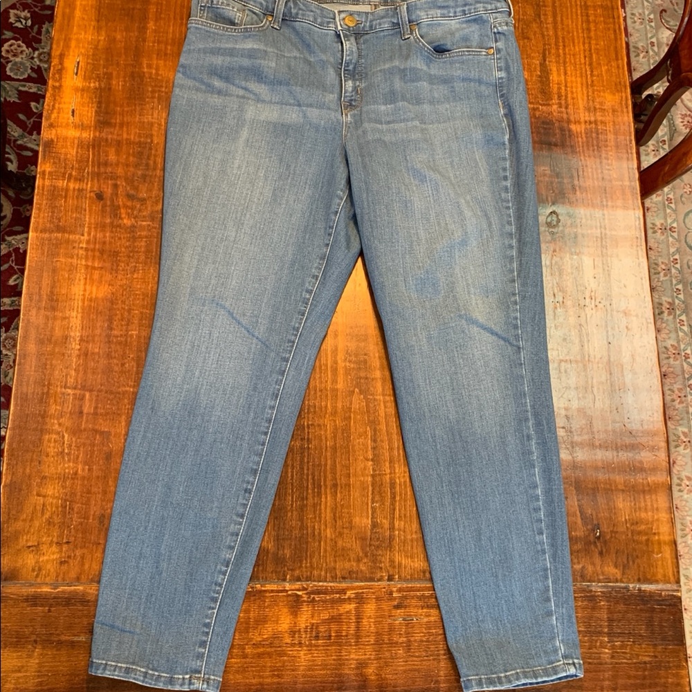 New Directions light wash Skinny Jeans, size 16 Regular